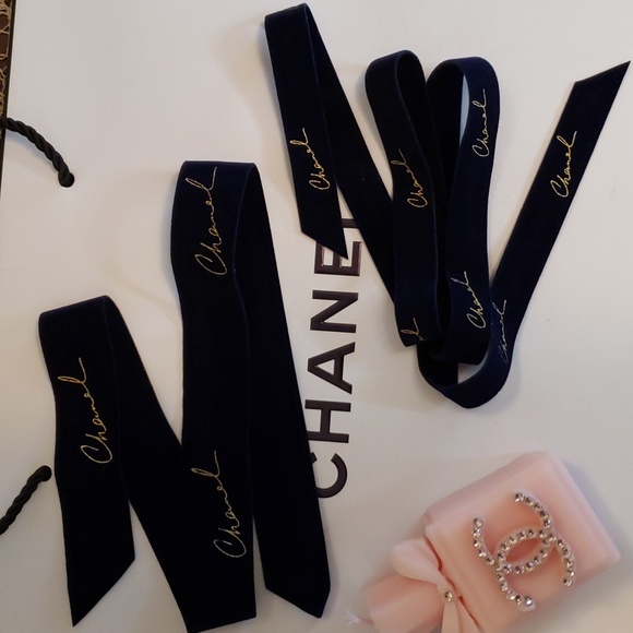 Chanel authentic Velvet packaging Ribbon for DIY - Picture 3 of 4